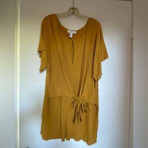 Forever 21 Mini Golden Dress Size 2X Easy Care